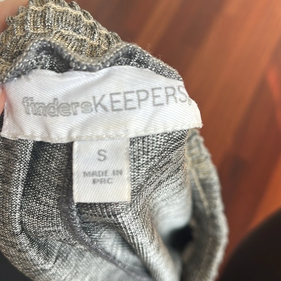 FINDERS KEEPERS gold drawstring shorts size small - Picture 2 of 3